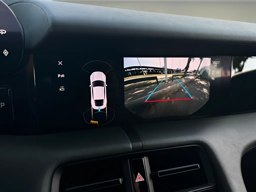 2023 Porsche Taycan S - Photo 8