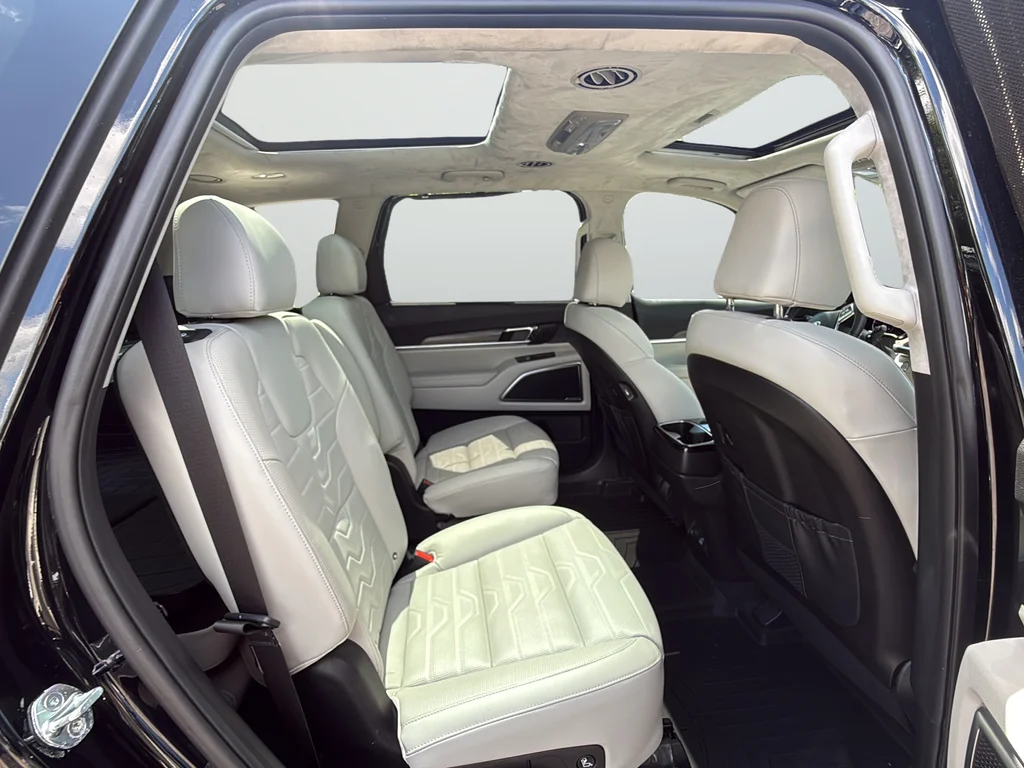 Used 2021 Black Kia SX image 25
