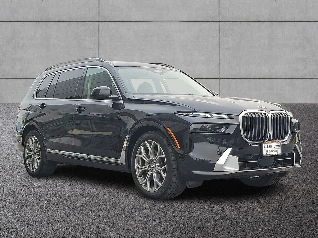 Used 2024 Black Sapphire Metallic BMW xDrive40i image 3