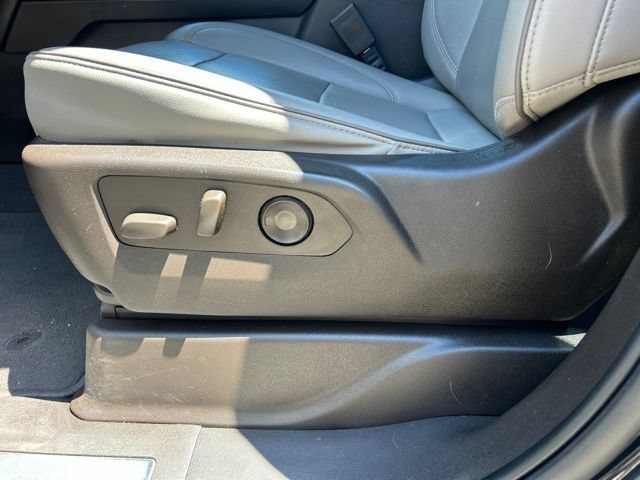 Used 2022 Midnight Blue Metallic GMC SLT image 36
