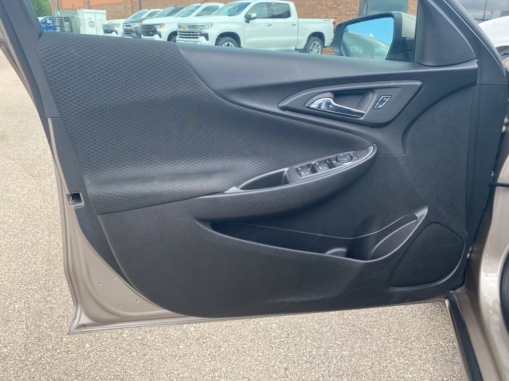 2024 Chevrolet Malibu 1LT - Photo 11
