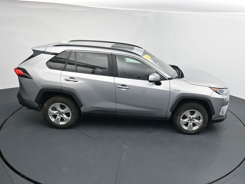 Used 2021 Silver Toyota XLE image 28