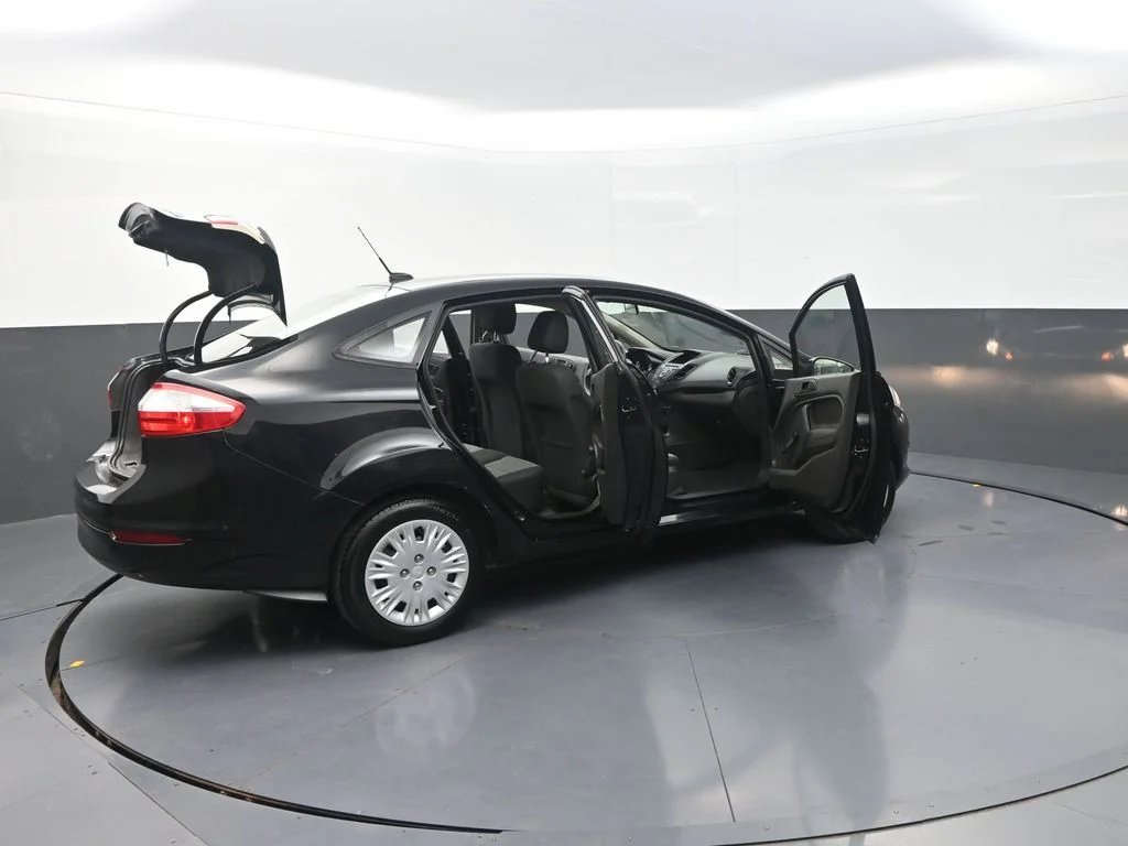 Used 2019 Black Ford S image 36