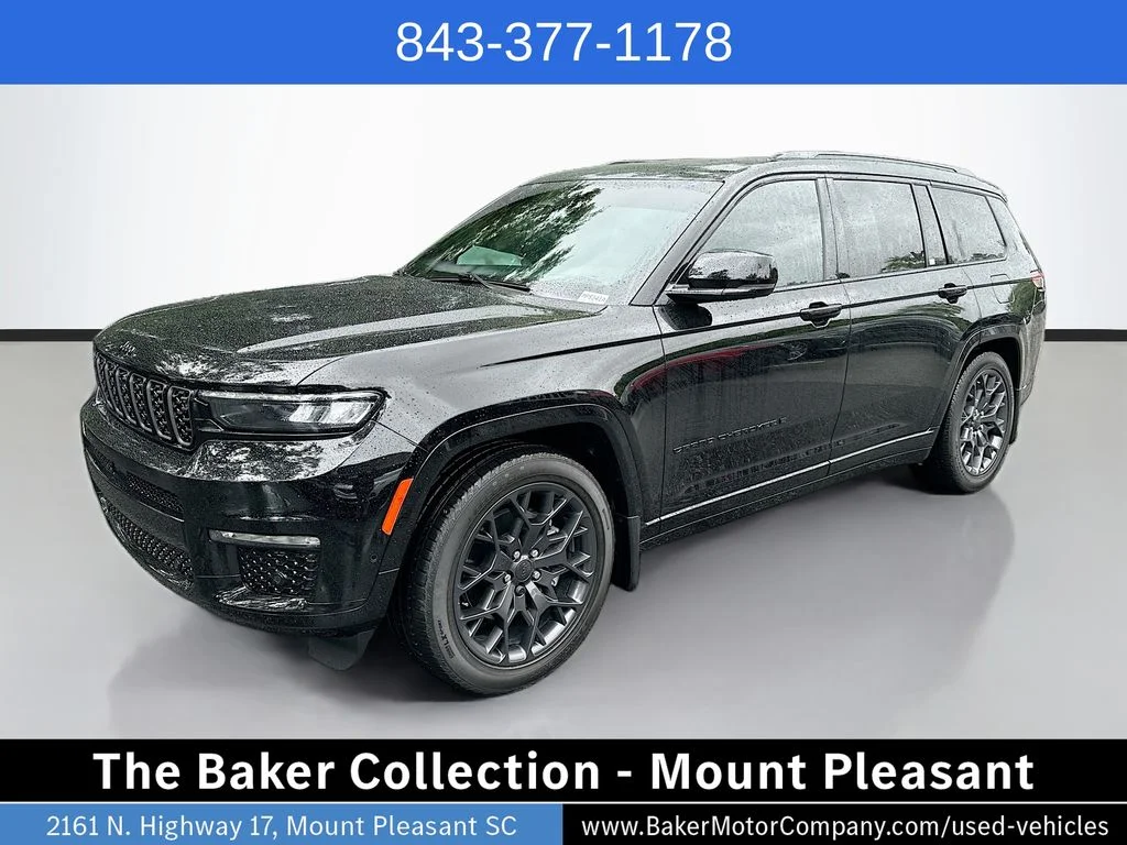 Used 2025 Diamond Black Jeep Summit image 1
