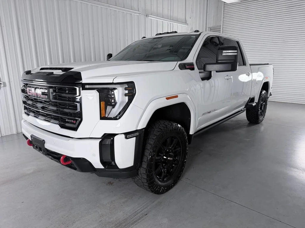 2024 GMC Sierra 4WD Crew Cab Standard Box AT4's photo
