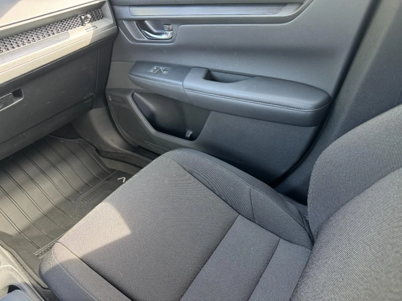 2023 Honda CR-V EX - Photo 16