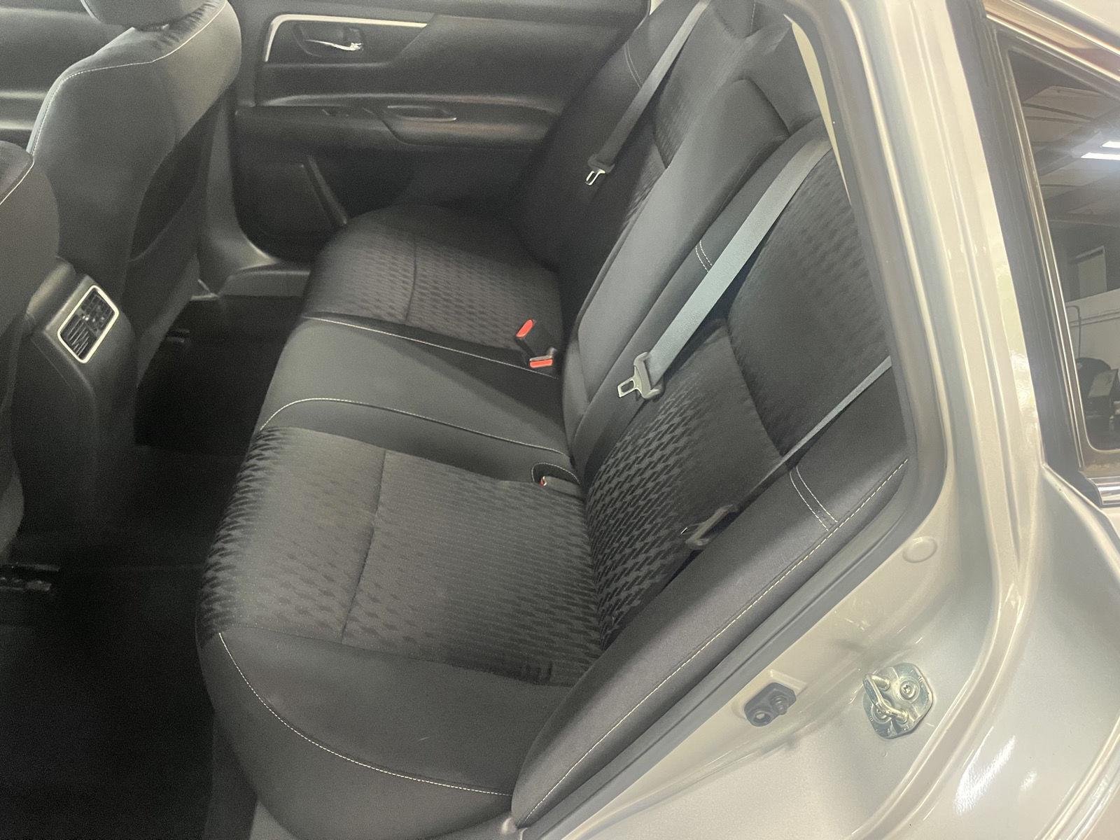 Used 2017 Brilliant Silver Nissan 2.5 SV image 13