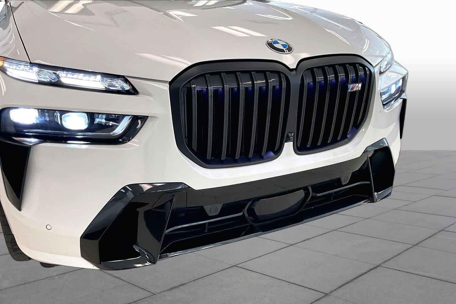 Used 2024 Alpine White BMW M60i image 29