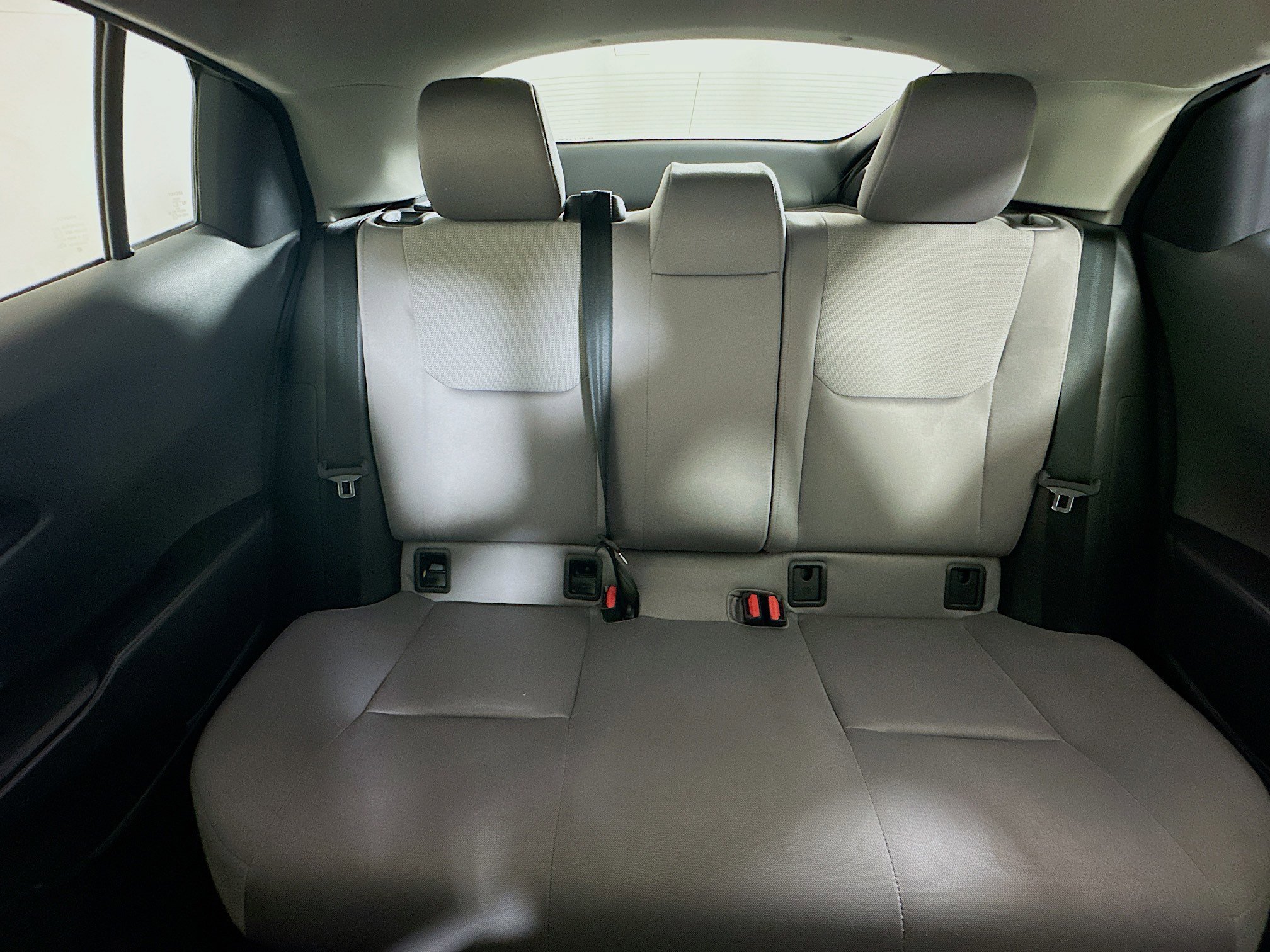 Used 2023 Pearl Toyota LE image 30