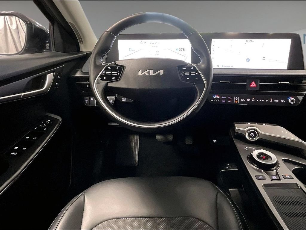 Used 2024 Gray Kia Light image 17