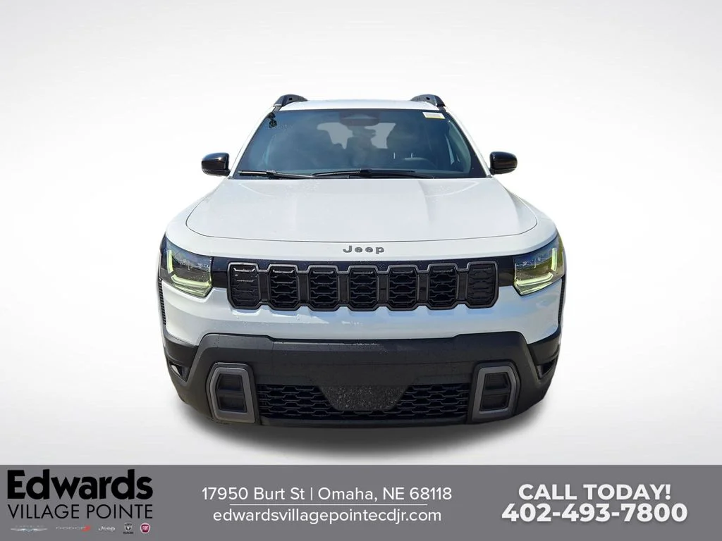 New 2026 Bright White Clear-Coat Exterior Paint Jeep Limited image 8