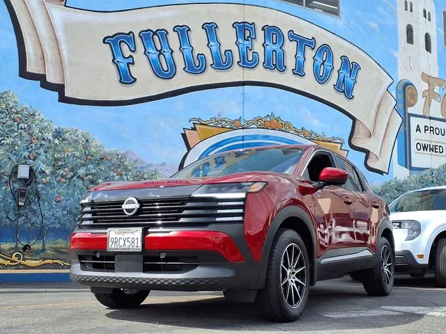 2025 Nissan Kicks 2.0 SV's photo