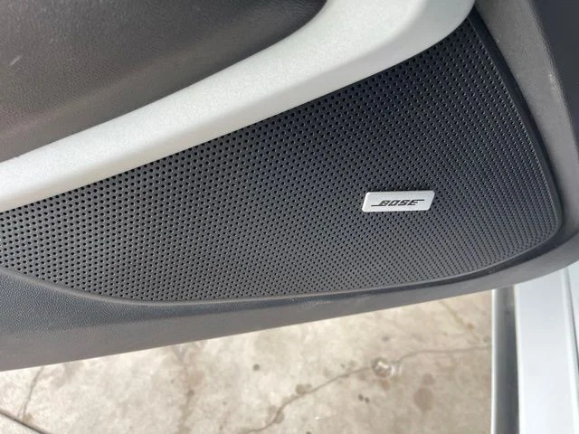Used 2020 White Chevrolet 2LT image 12