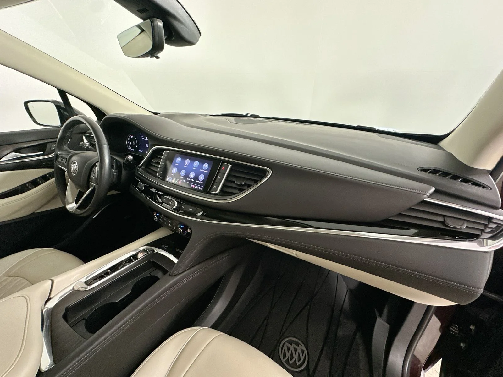 Used 2022 Red Buick  image 45