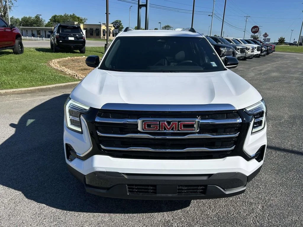 New 2026 Summit White GMC Elevation image 9