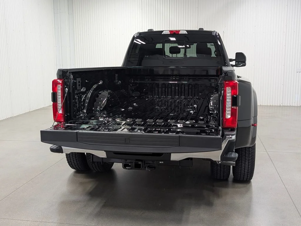 New 2026 Agate Black Metallic Ford F-350® King Ranch® image 28