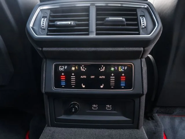 Used 2025  Lamborghini SE image 59
