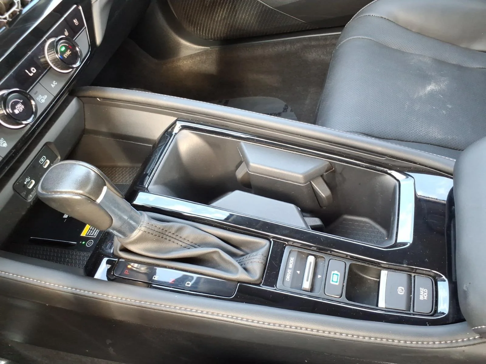 Used 2023 Meteorite Gray Metallic Honda Touring image 21
