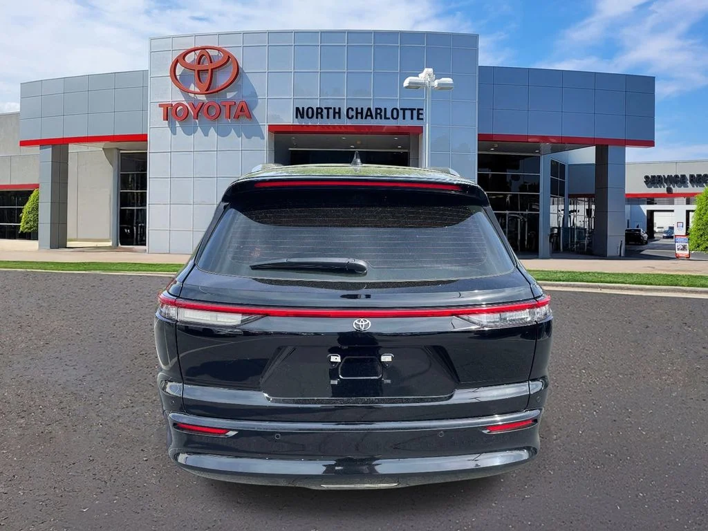 2025 Toyota Crown Signia Limited - Photo 9
