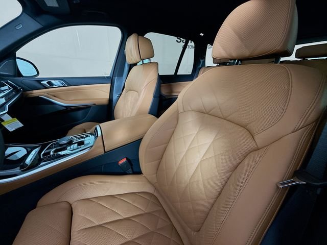 New 2026 Black Sapphire Metallic BMW xDrive50e image 22