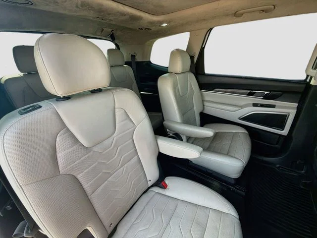 Used 2022 White Kia SX image 34