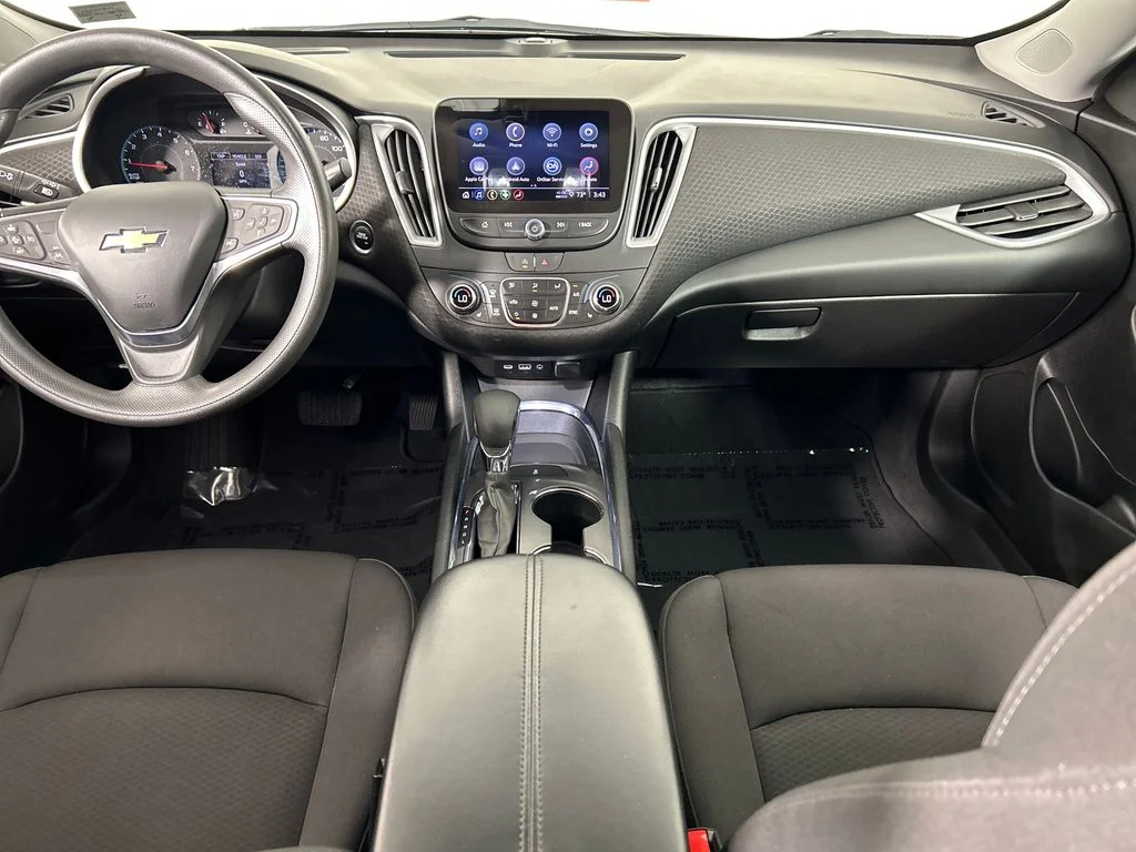 Used 2023 White Chevrolet LT image 18