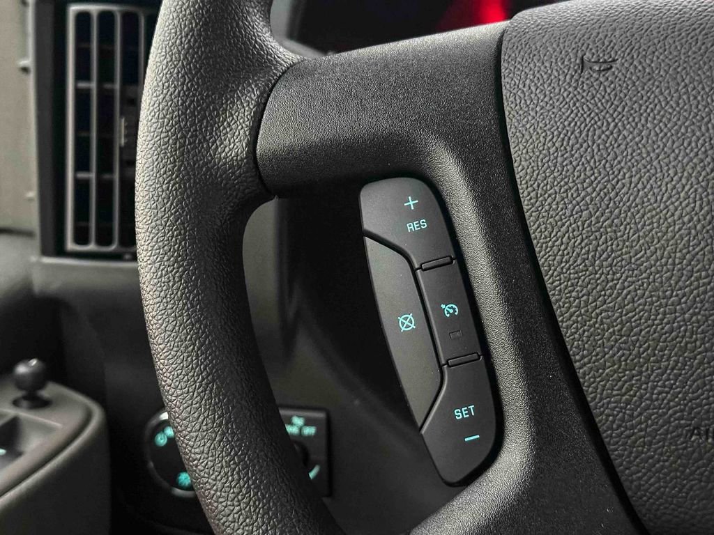 2025 Chevrolet Express Cargo Work Van - Photo 17