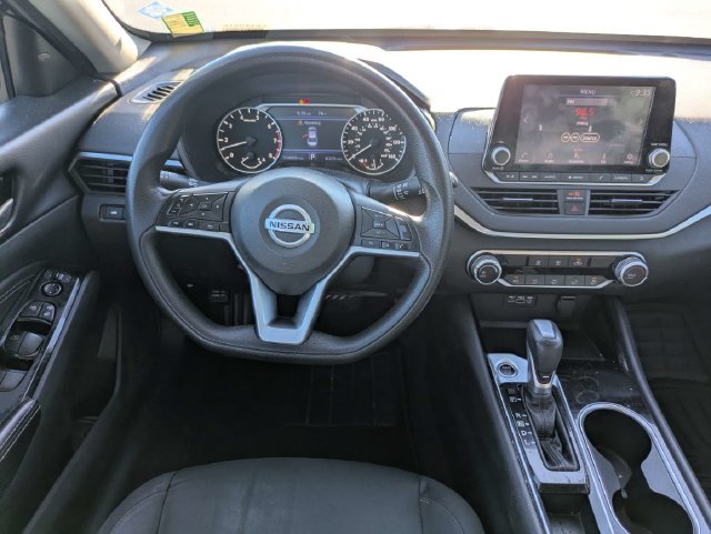 Used 2021 Black Nissan 2.5 SV image 13