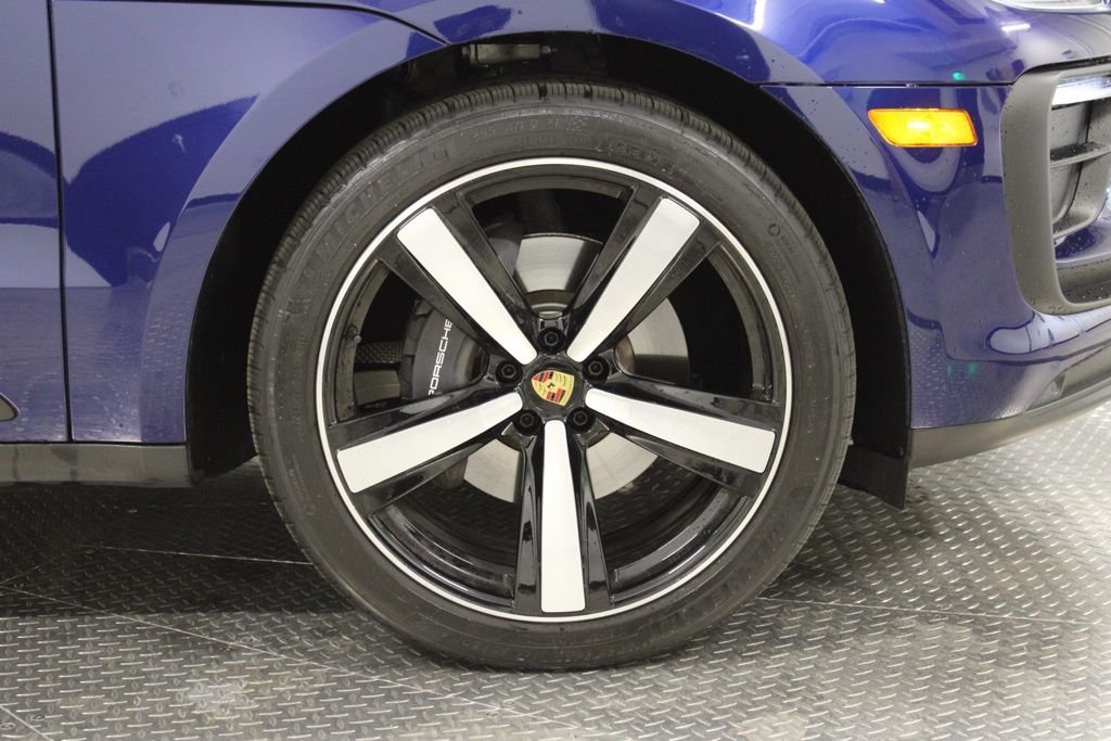 Used 2026 Gentian Blue Metallic Porsche  image 15
