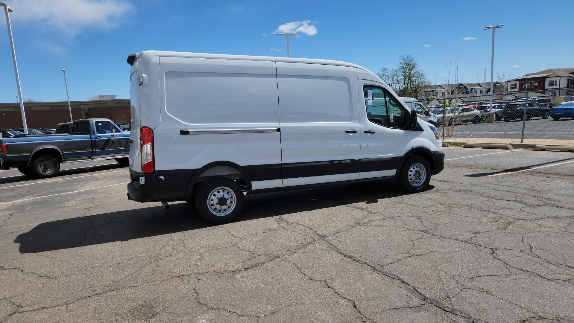 New 2026 Oxford White Ford Base image 16