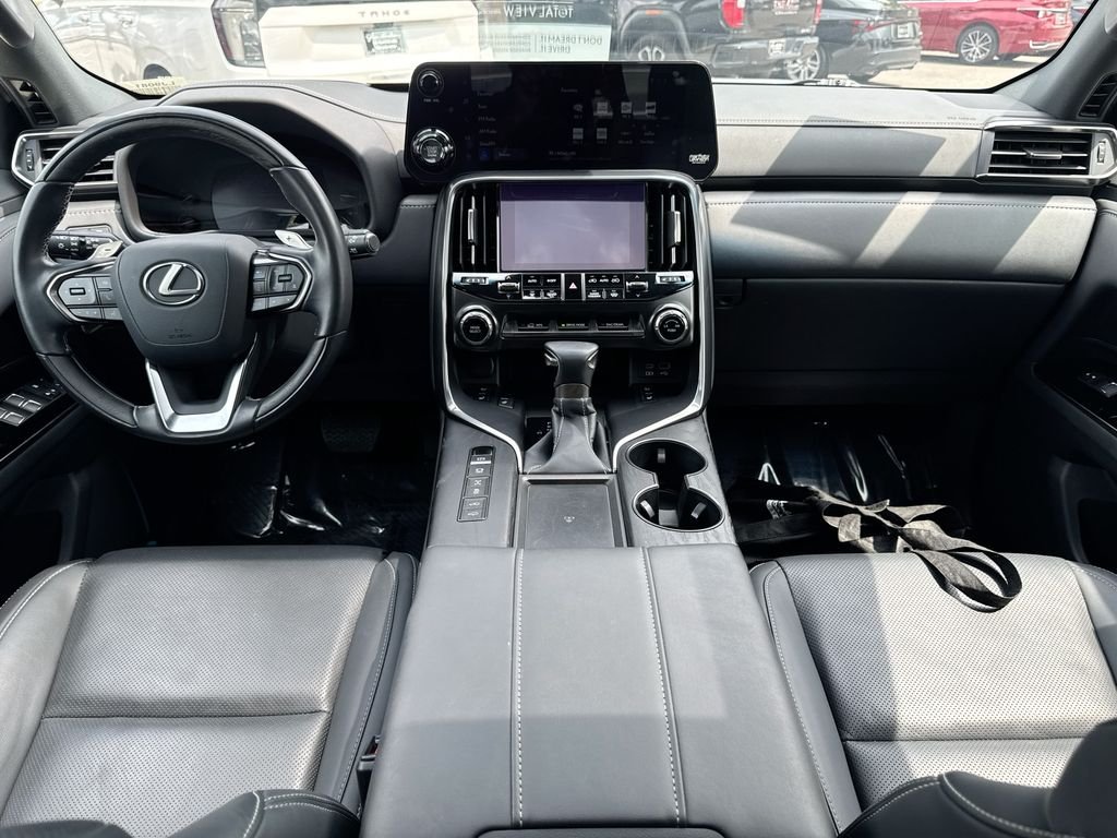 Used 2024 White Lexus 600 Luxury image 24