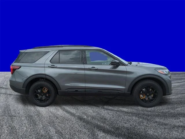 New 2026 Carbonized Gray Metallic Ford Tremor® image 3