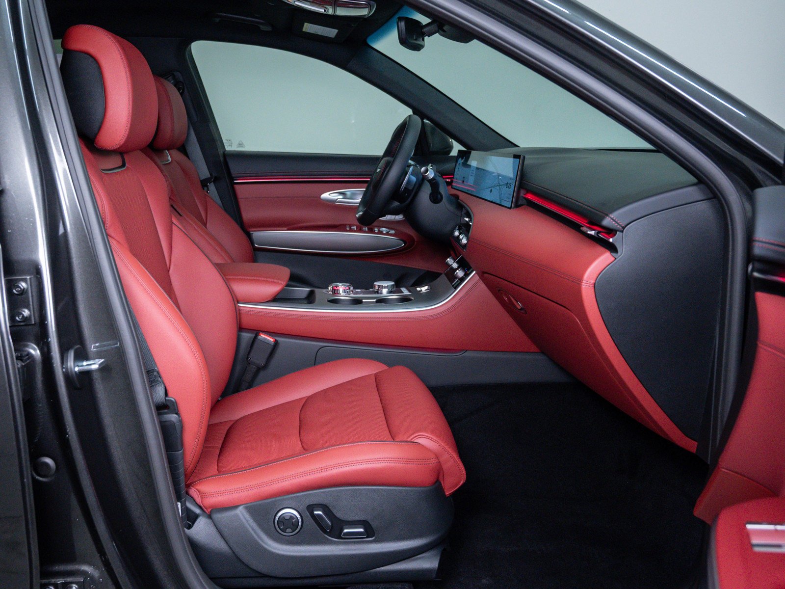 2026 GENESIS GV70 Sport Advanced - Photo 11