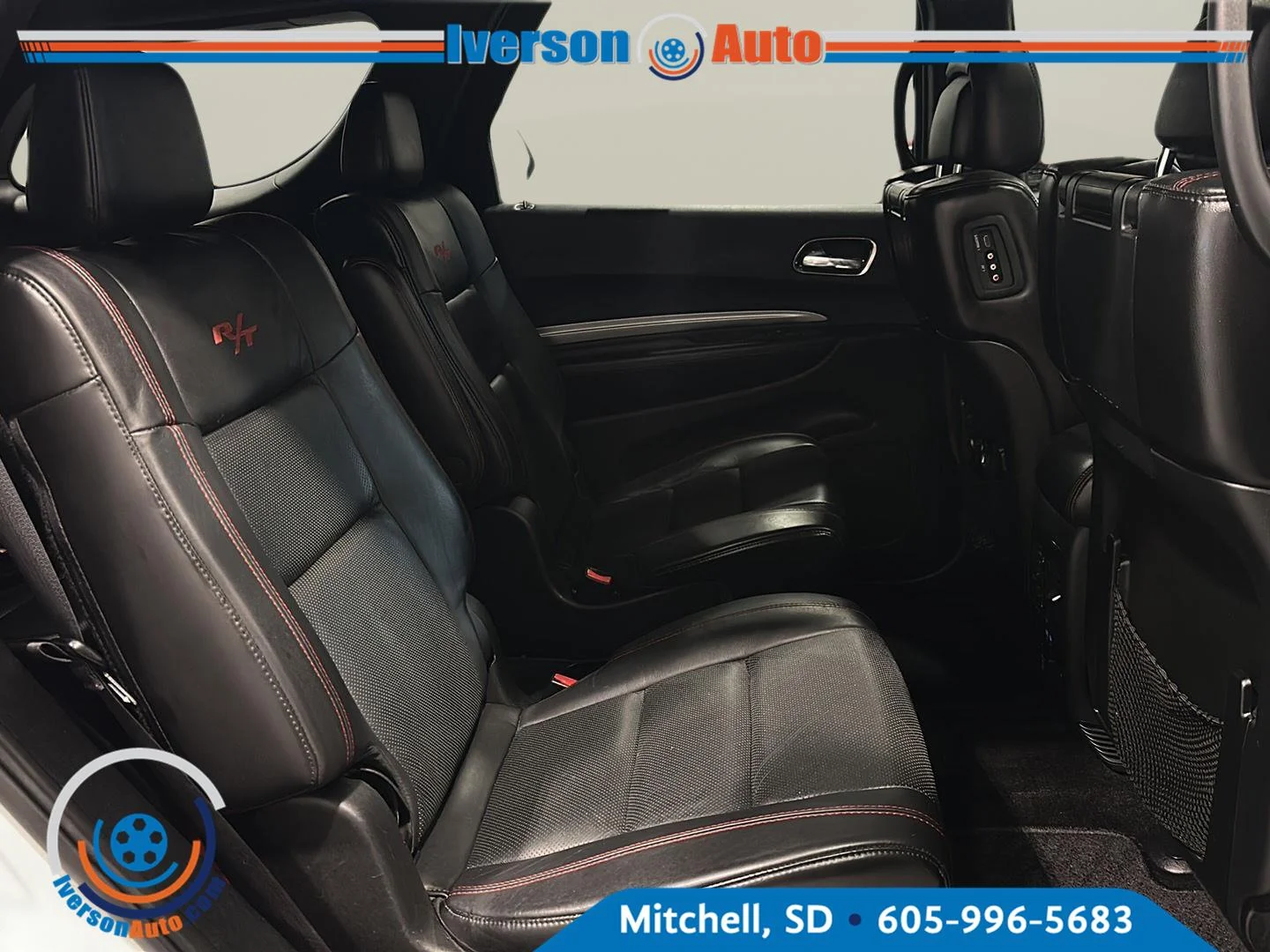 Used 2018 Ivory Tri-Coat Pearl Dodge R/T image 32