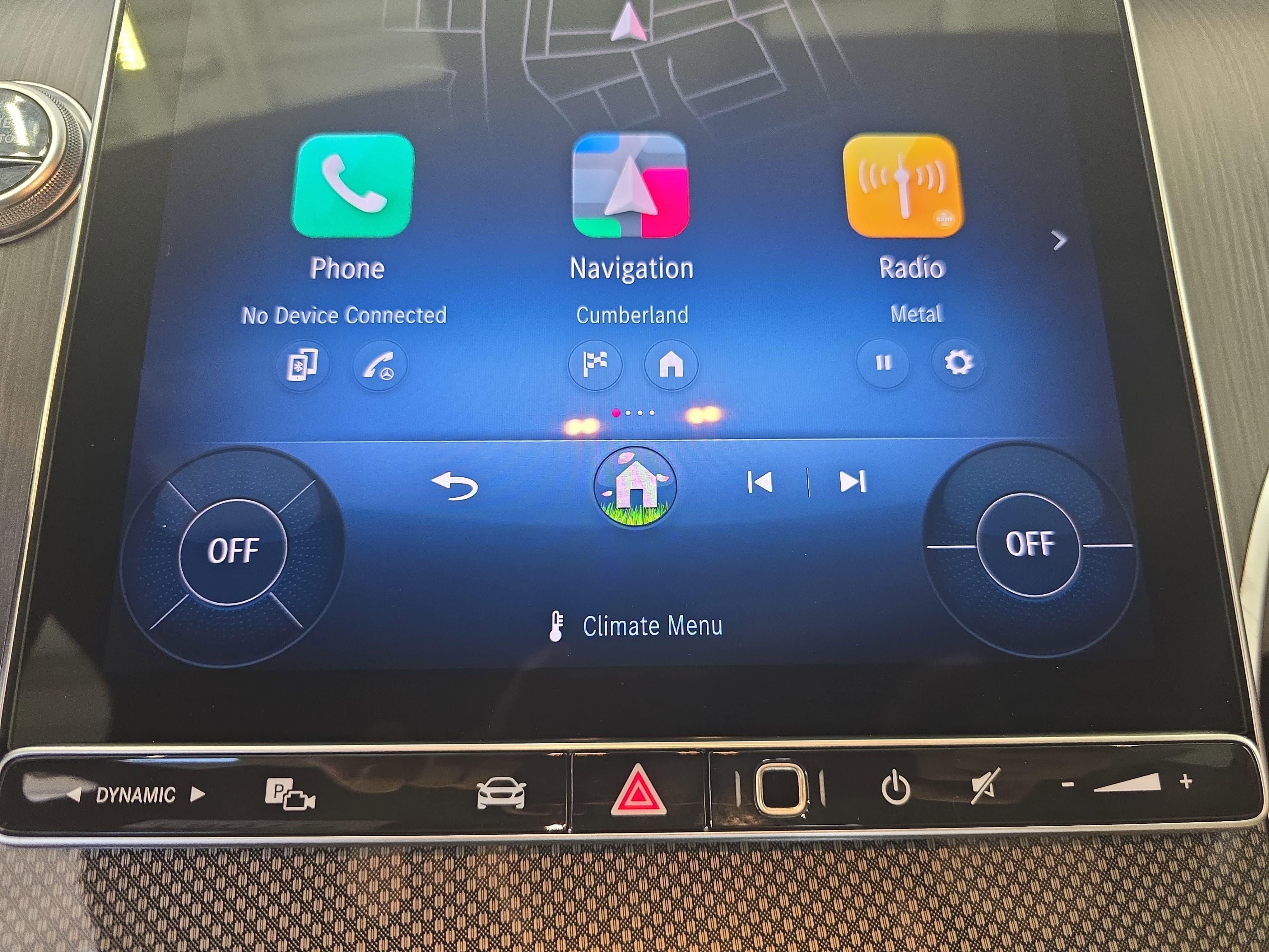 New 2026 MANUFAKTUR Moonlight White Metallic Mercedes-Benz GLC300 image 23