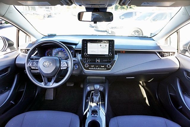 Used 2022 Silver Toyota LE image 17