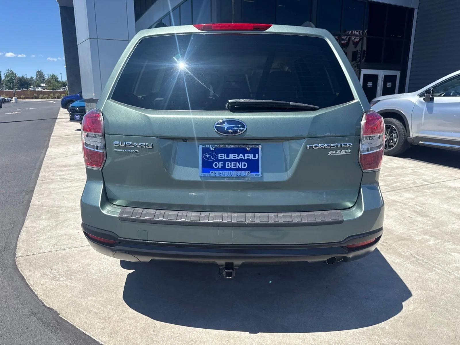 Used 2015 Green Metallic Subaru 2.5i Premium image 6