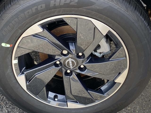 New 2026 Everest White Pearl TriCoat Nissan SV image 6