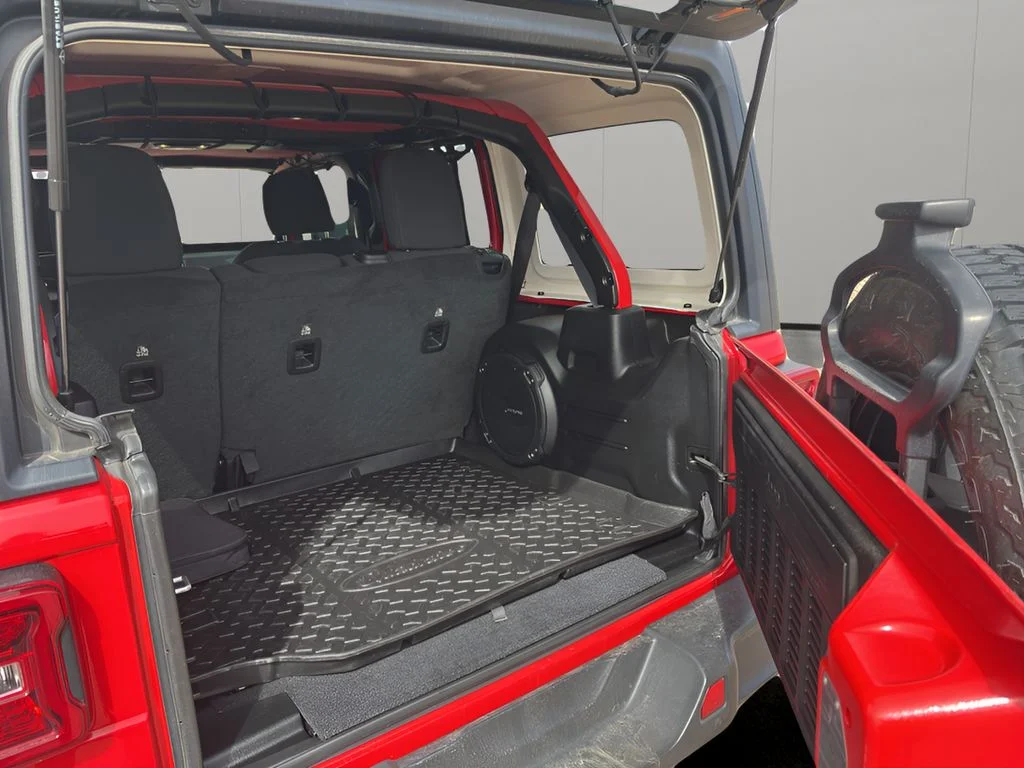Used 2021 Firecracker Red Clearcoat Jeep Unlimited Sahara image 31