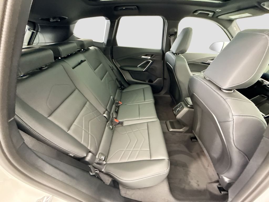 New 2026 Alpine White BMW xDrive28i image 21