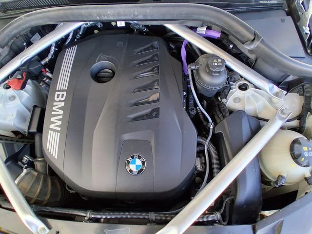Used 2024 White BMW xDrive40i image 28