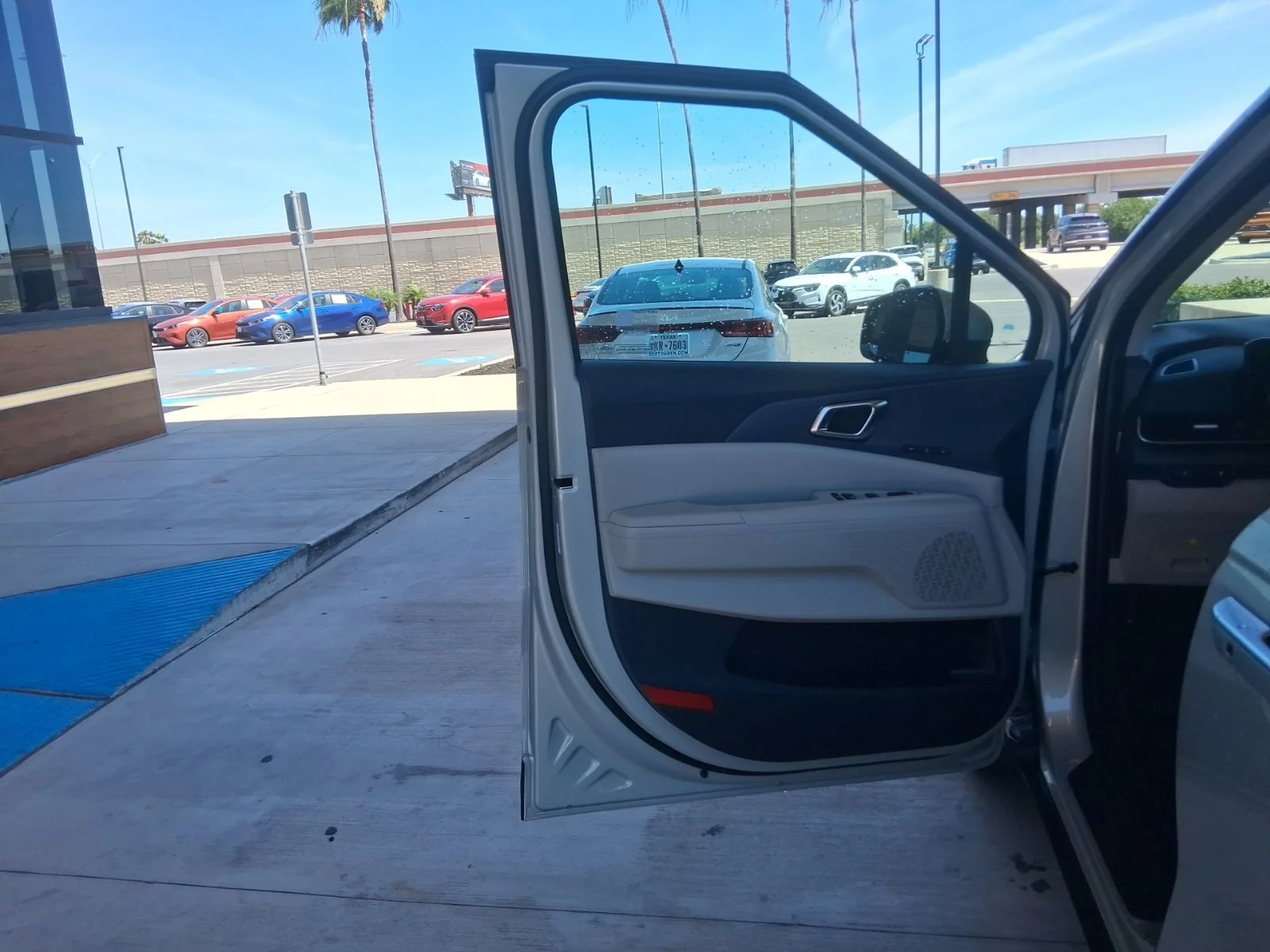 New 2026 White Kia EX image 17