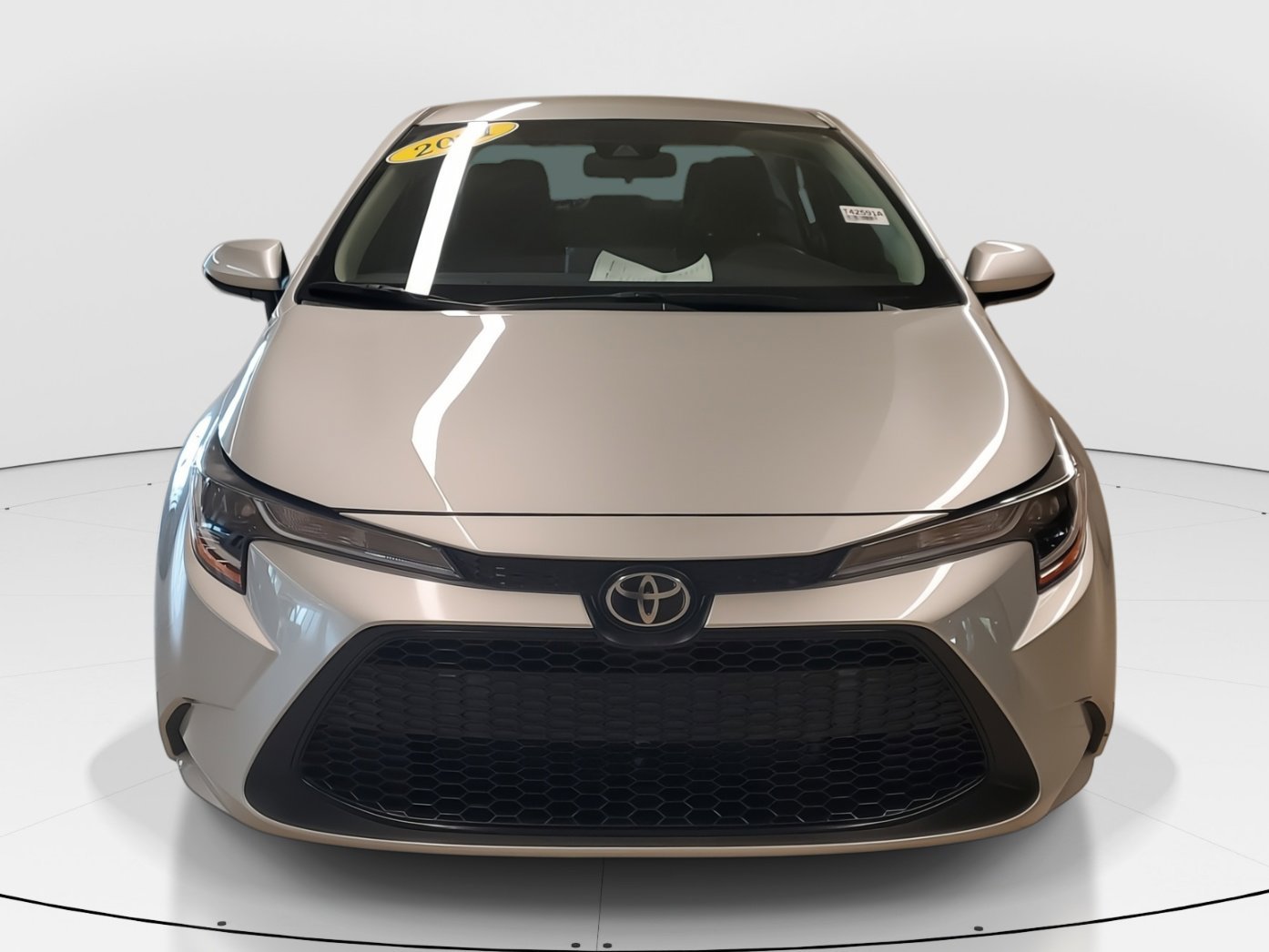 Used 2021 Classic Silver Metallic Toyota LE image 3