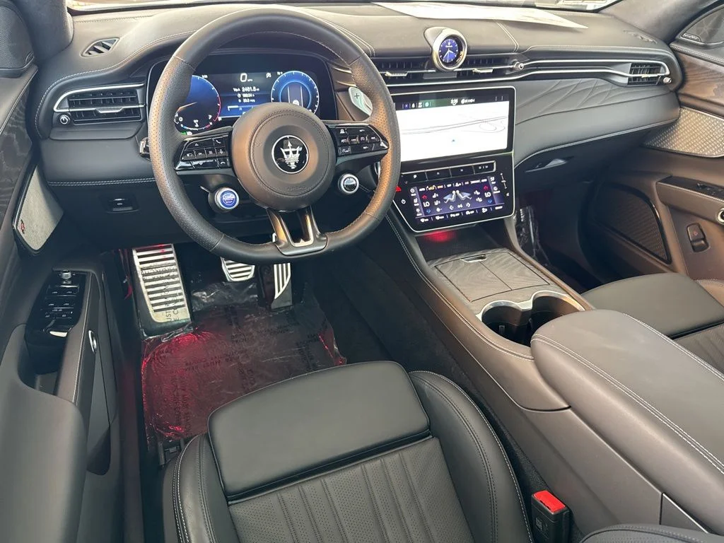 Used 2025 Bianco Maserati Modena image 15