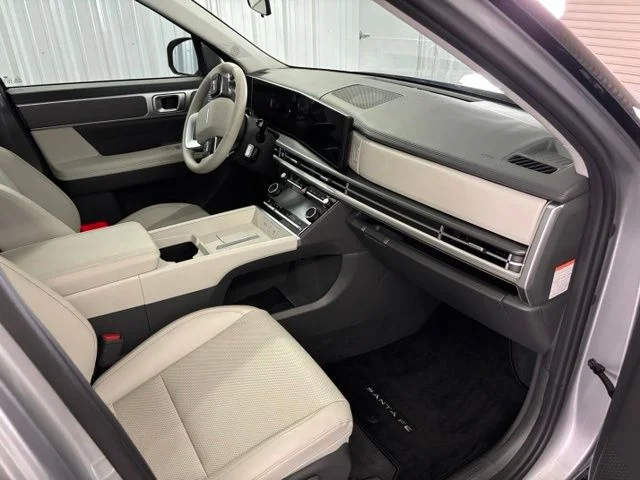 Used 2026 Silver Hyundai SEL image 29