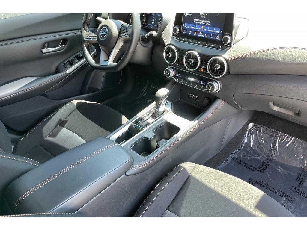 Used 2022 Aspen White TriCoat Pearl Nissan SR image 17