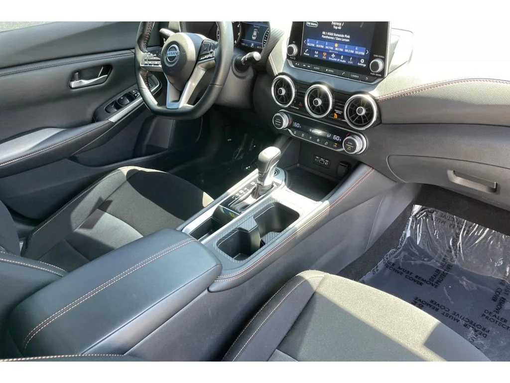 Used 2022 Aspen White TriCoat Pearl Nissan SR image 17