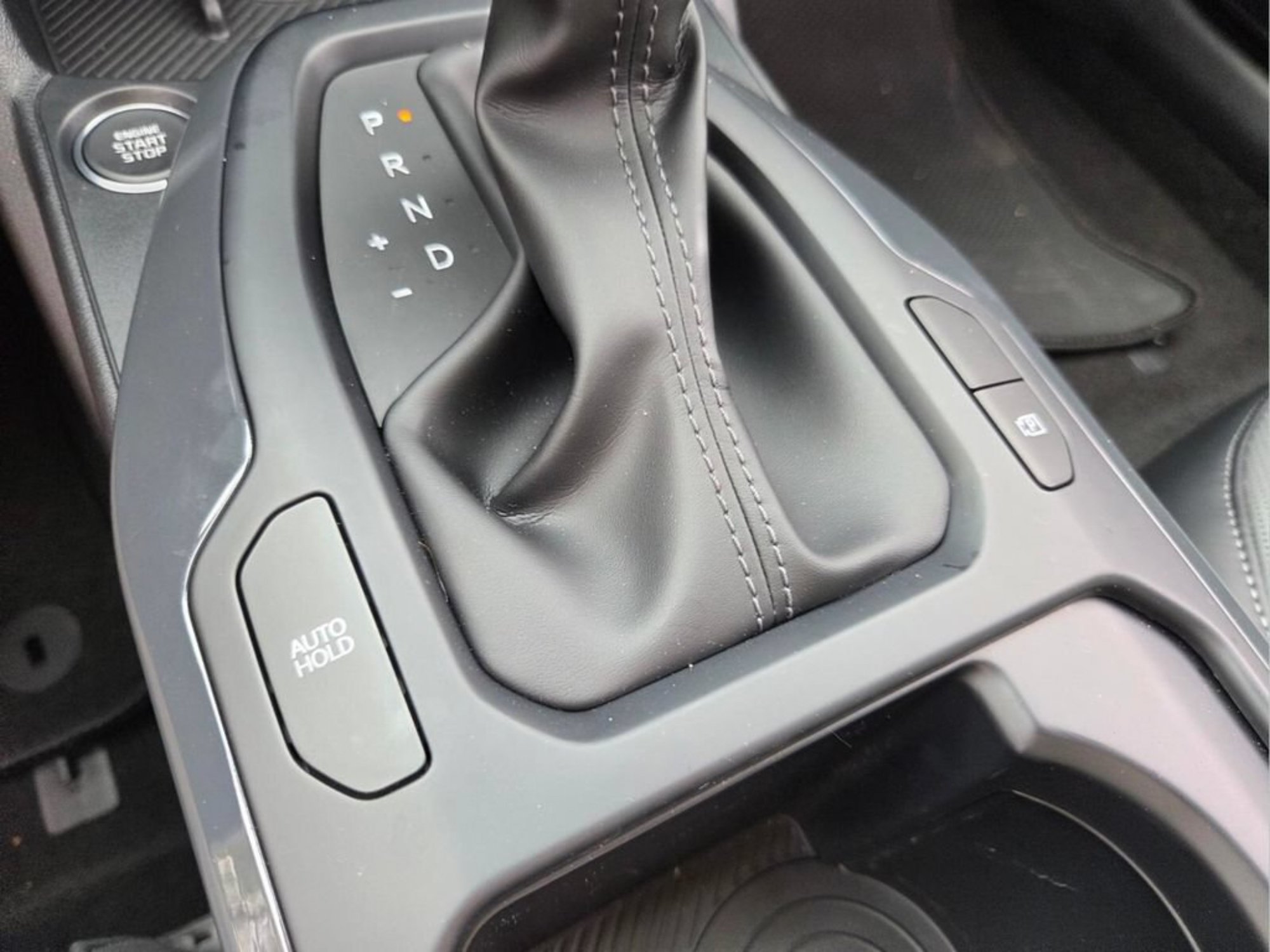 New 2026 Snow White Pearl Kia EX image 18