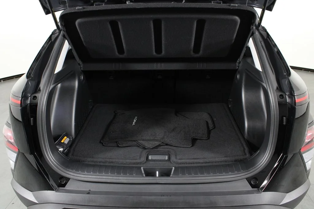 Used 2026 Black Hyundai SEL Sport image 18