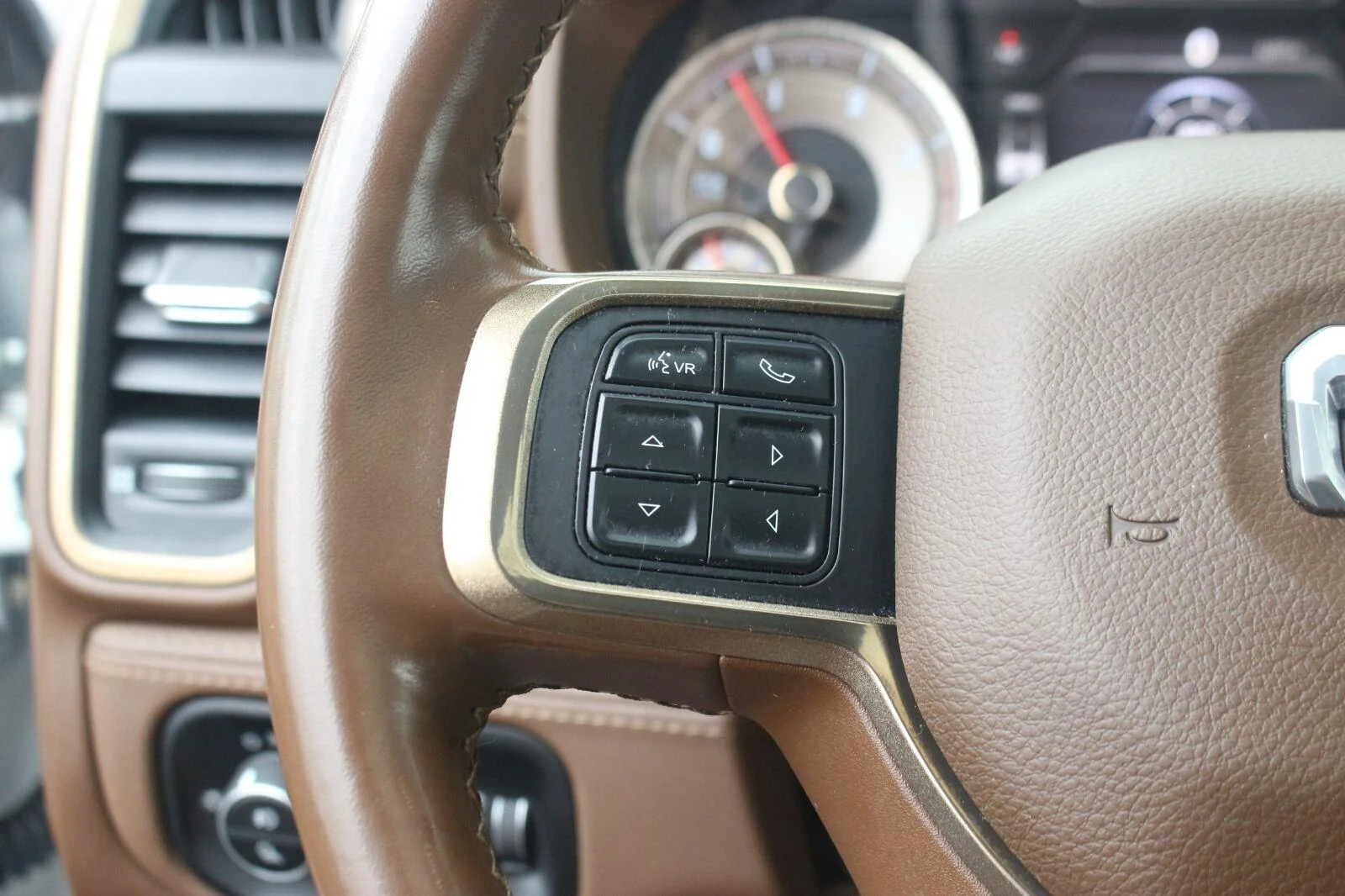 Used 2022  Ram Longhorn image 19